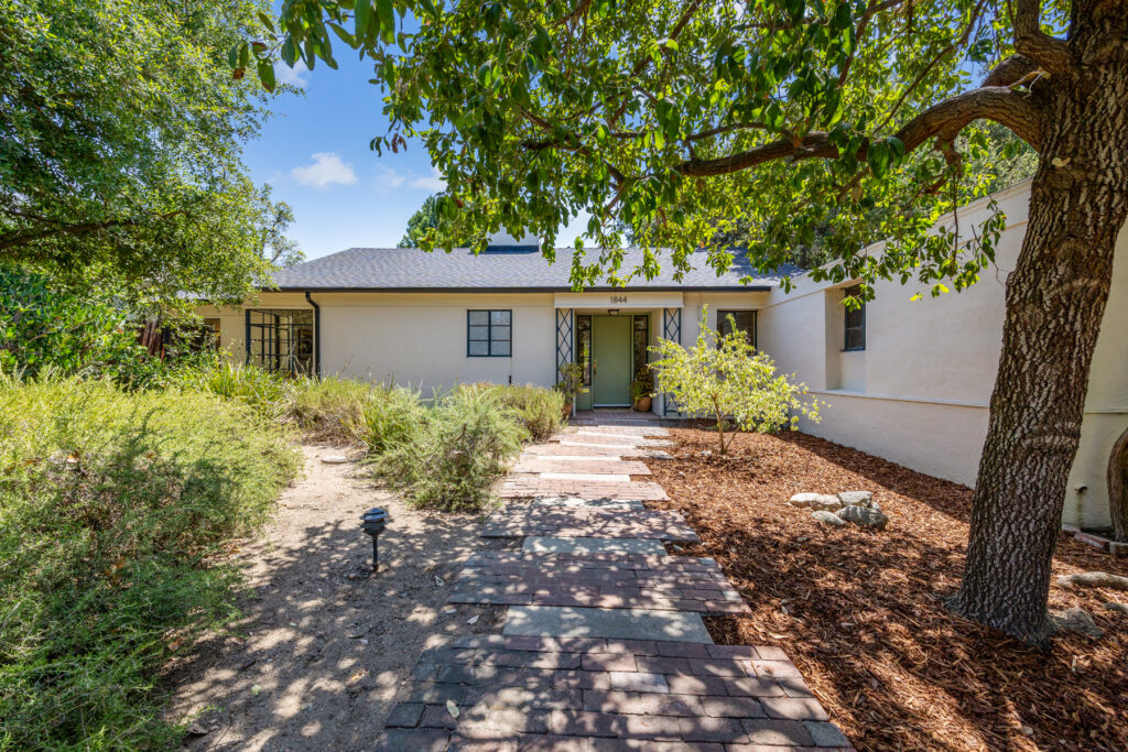 1844 Pepper Drive, Altadena