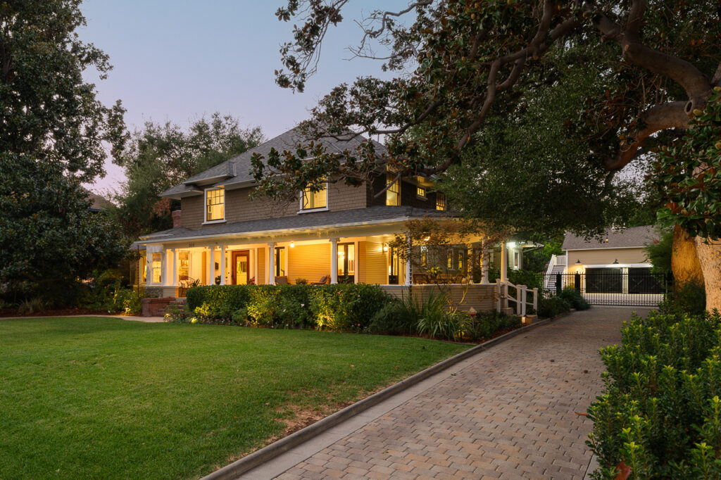 303 Markham Place, Pasadena